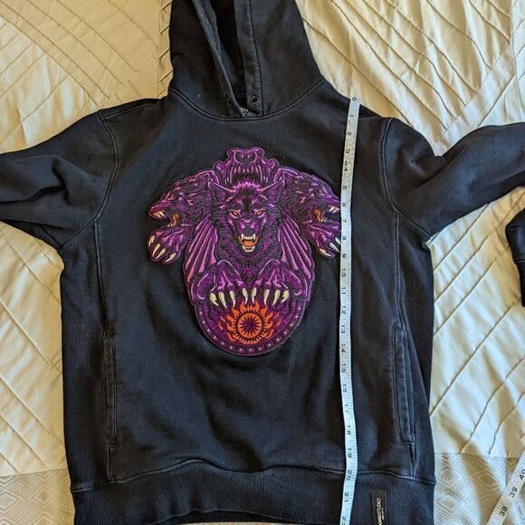 𝅺roku studio rise of the wolves black hoodie sz s purple wolf applique euc - Picture 5 of 7